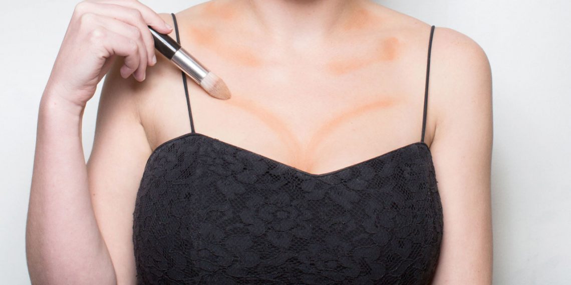 Dekolleté Make-up machen: Kosmetikprodukte und Pflege nach meinen Regeln